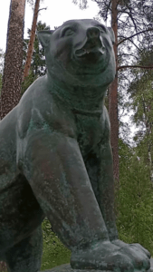 Kuvassa Satakunnan karhu, Emil cedercreutzin museolta